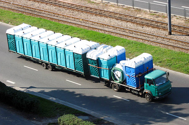 Porta potty delivery and setup in Emma, NC